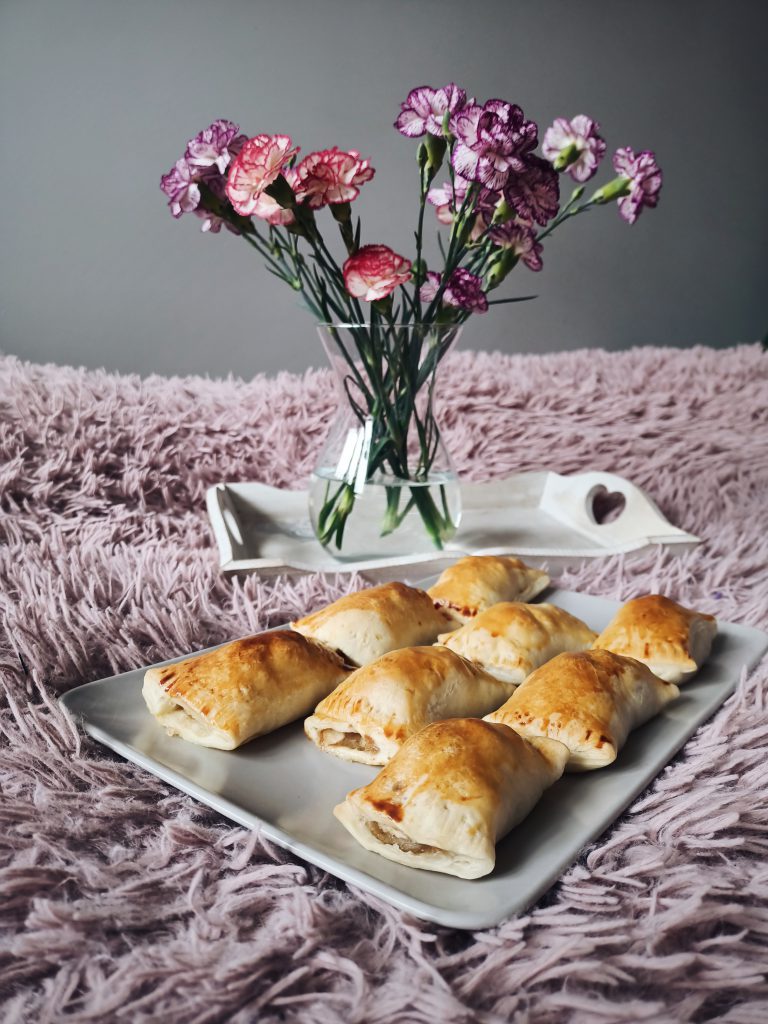 kieszonki z ciasta francuskiego